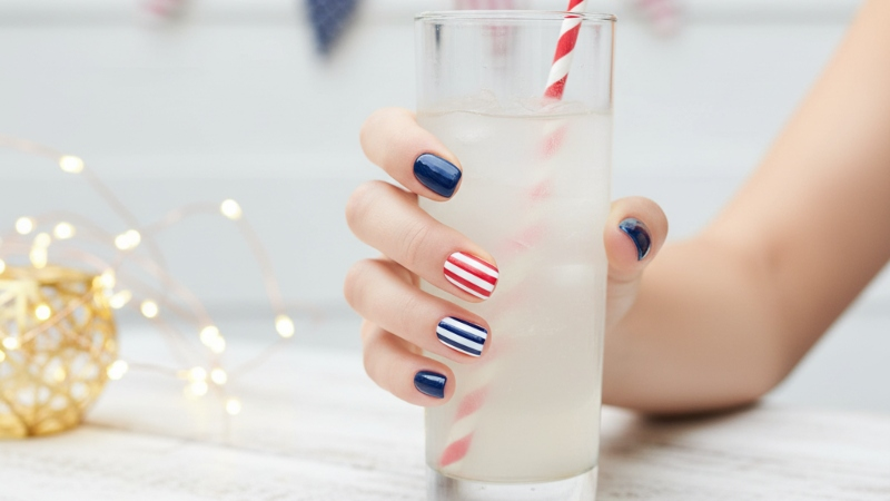 4th of July Nails Simple 