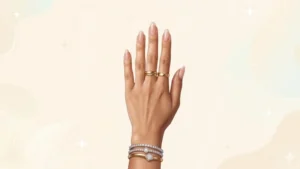 The Veiled Manicure